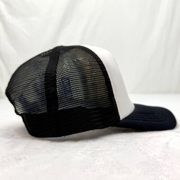 7-11 Slurpee Snapback Meshback Trucker Cap Black White - Picture 3 of 8
